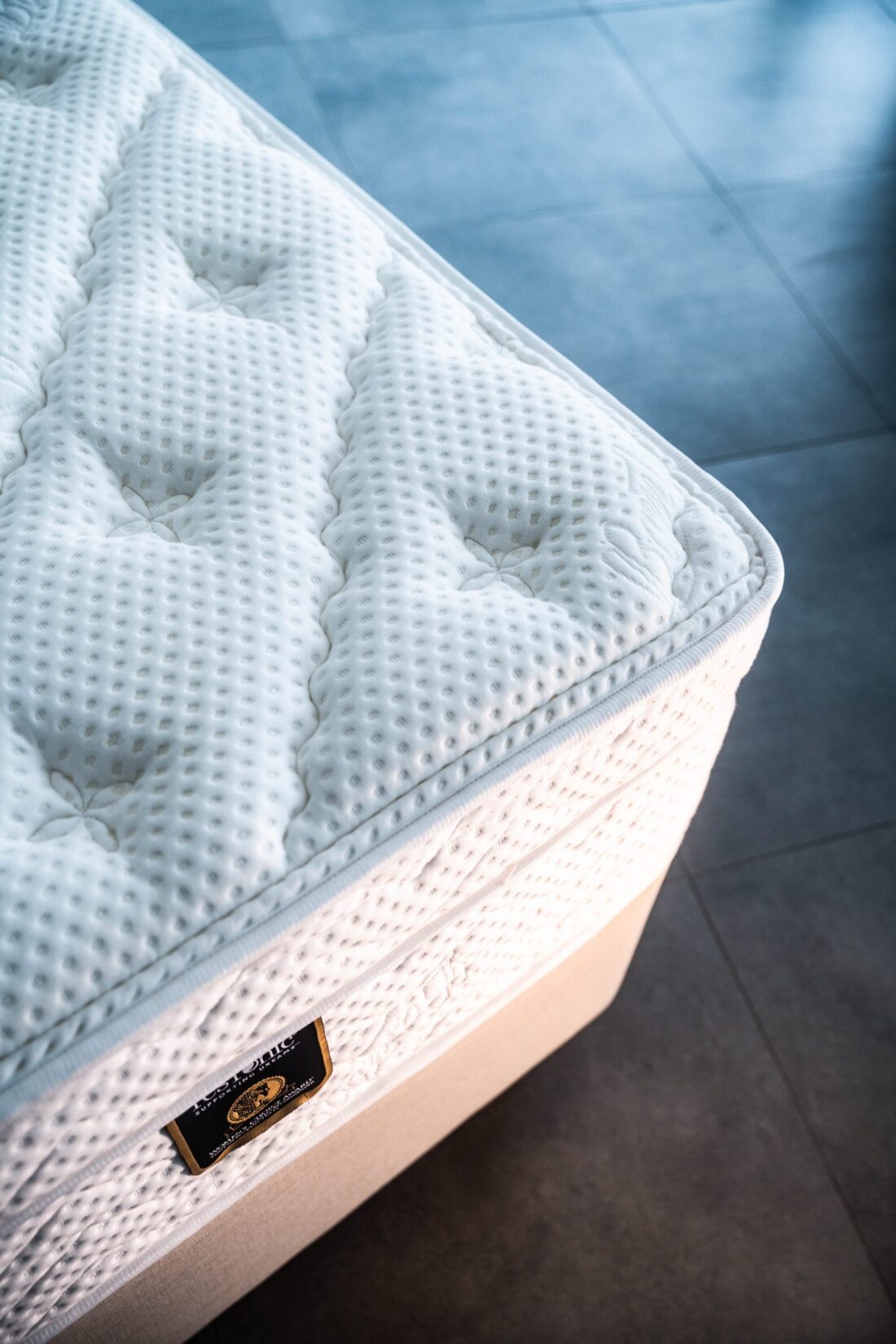 BUCKINGHAM MATTRESS - Image 2