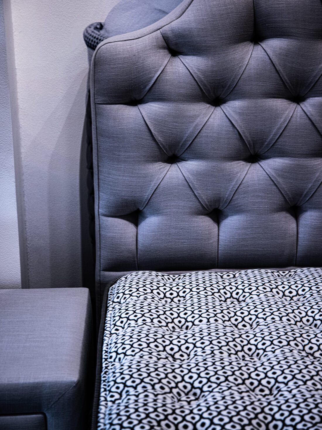 ROYAL BED - Image 2
