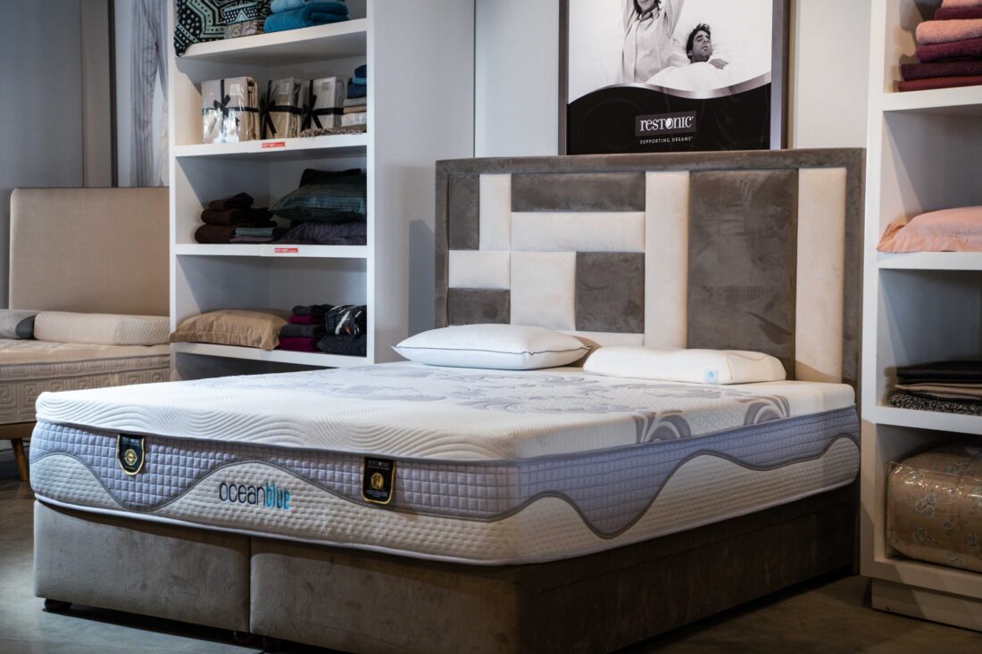 RESTONIC DOMINO BED